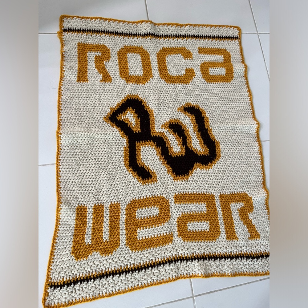 Vintage looking knit Rocawear mini blanket